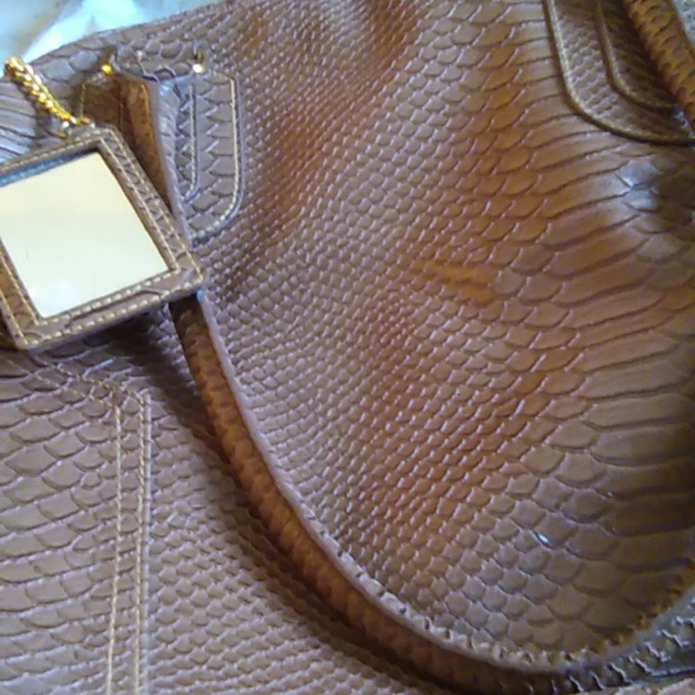 Joan River's Tote Bag - Picture 2 of 13